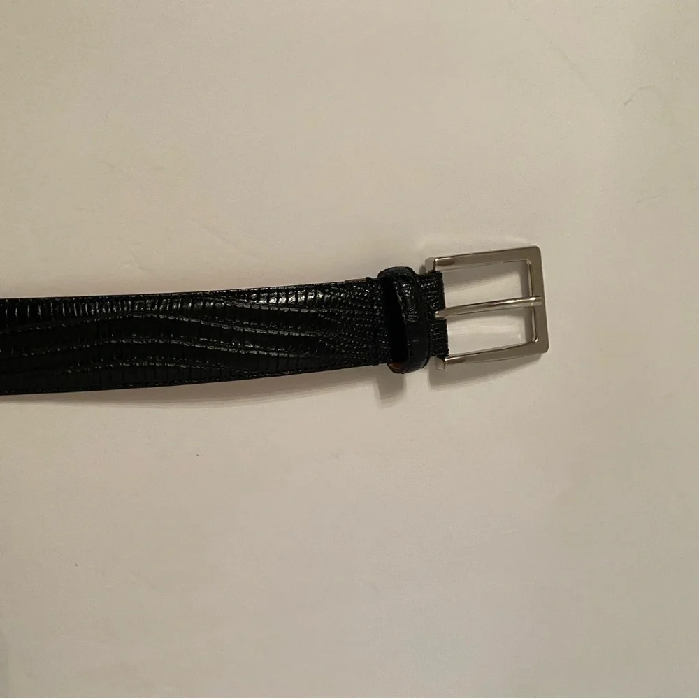 SAKS FIFTH AVENUE BELT HANDMADE ITALY BLACK LEATHER TEXTURED SILVER BUCKLE 38